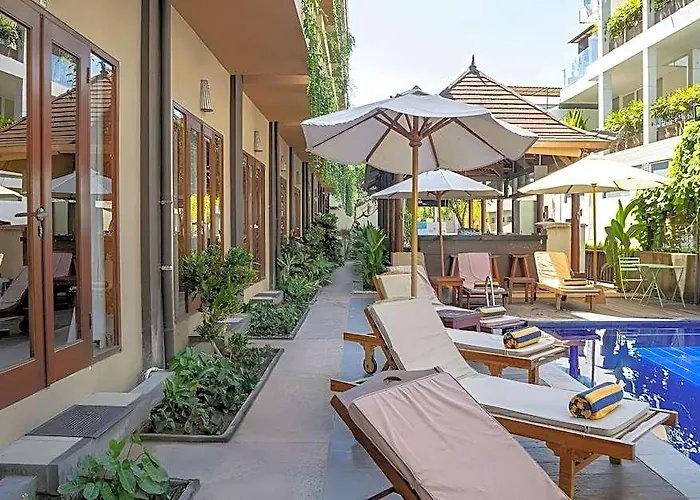 Hotel Bali Chaya 3*